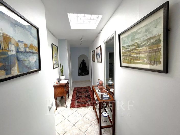 Image No.12-3 Bed Apartment for sale