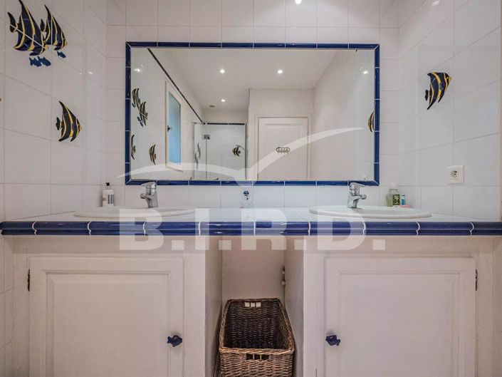 Image No.12-4 Bed House for sale