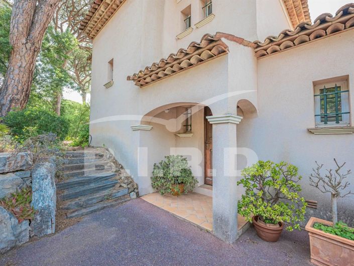 Image No.15-4 Bed House for sale