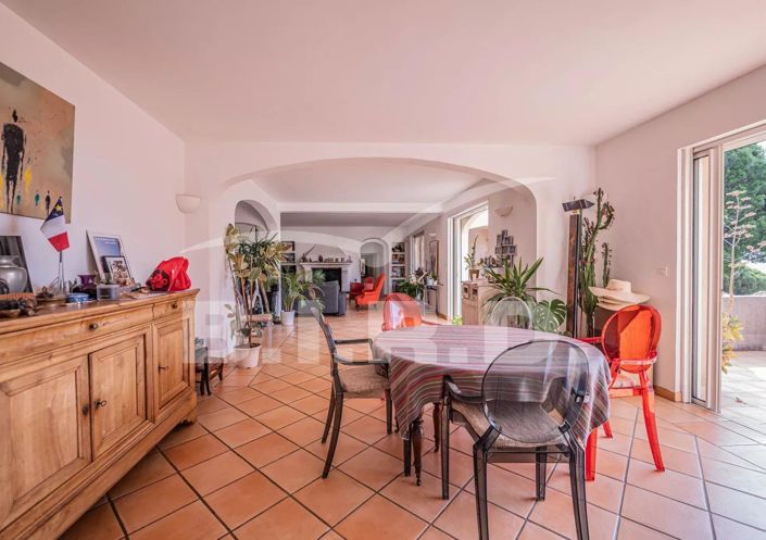 Image No.9-4 Bed House for sale