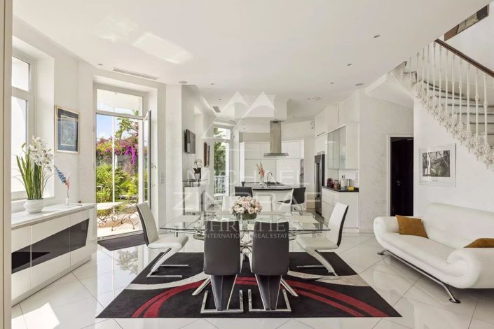 Image No.4-3 Bed House for sale