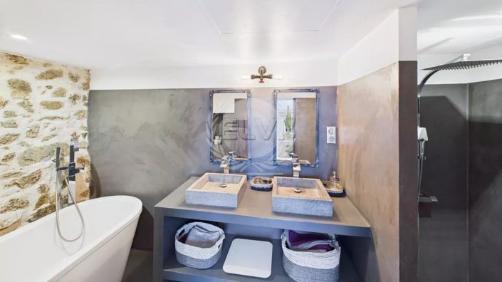 Image No.9-3 Bed House for sale