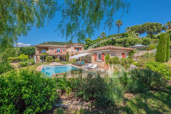 Image No.1-5 Bed House for sale