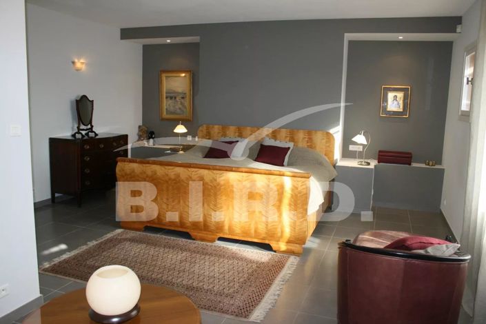 Image No.10-5 Bed House for sale