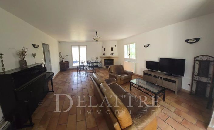 Image No.11-4 Bed House for sale