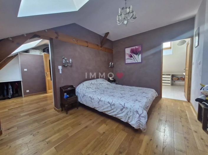 Image No.10-4 Bed House for sale