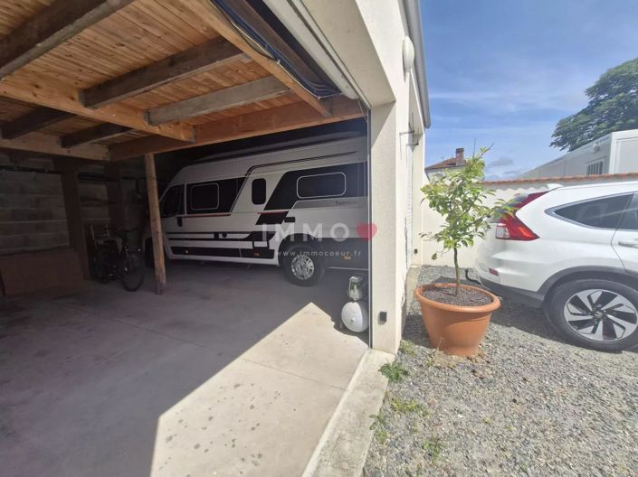 Image No.12-4 Bed House for sale