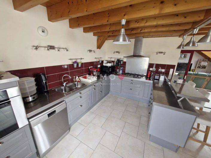 Image No.6-4 Bed House for sale