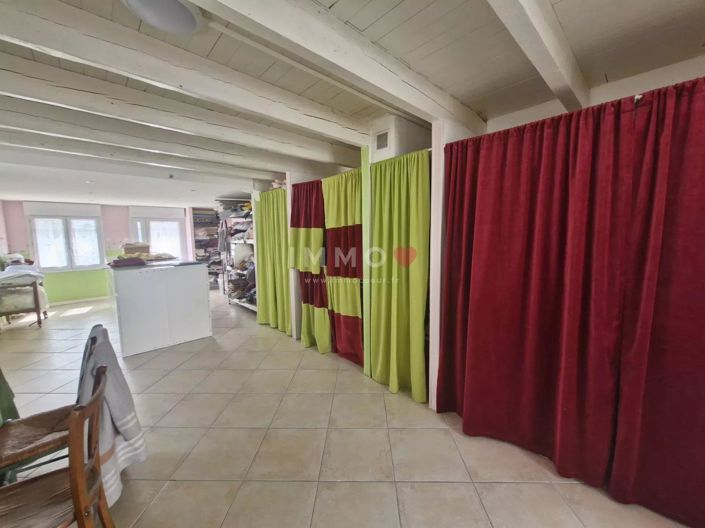 Image No.8-4 Bed House for sale