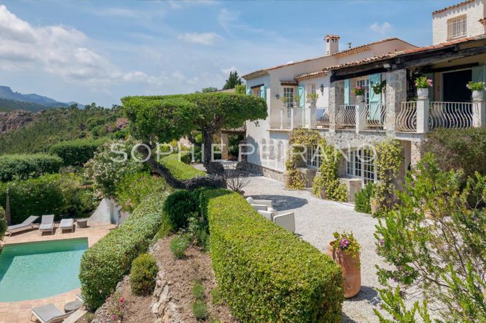 Image No.11-5 Bed House for sale