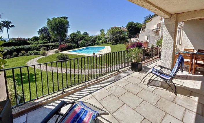 Image No.3-5 Bed House for sale