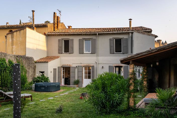 Image No.1-5 Bed House for sale