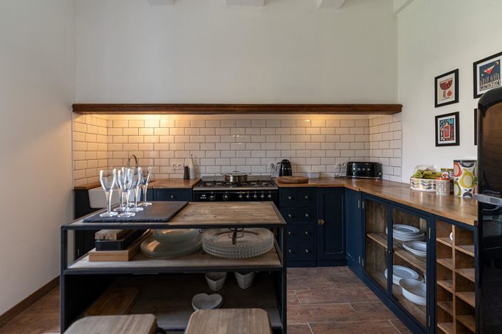 Image No.7-5 Bed House for sale