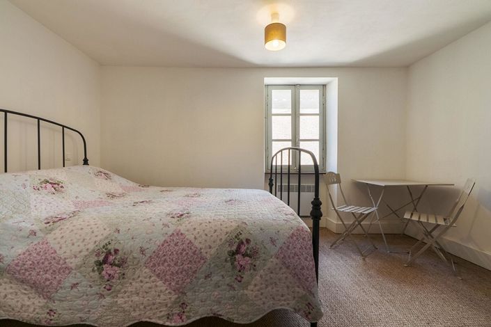 Image No.15-4 Bed House for sale