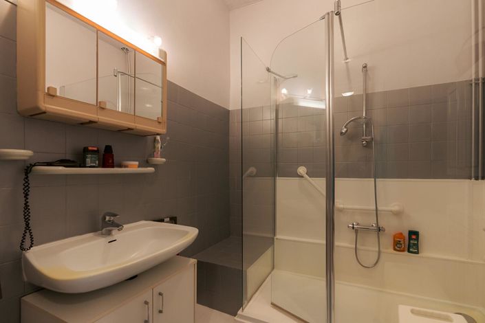 Image No.15-4 Bed House for sale