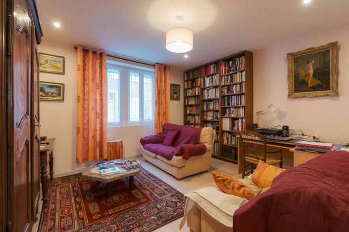 Image No.4-4 Bed House for sale