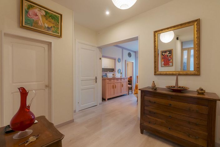 Image No.6-4 Bed House for sale