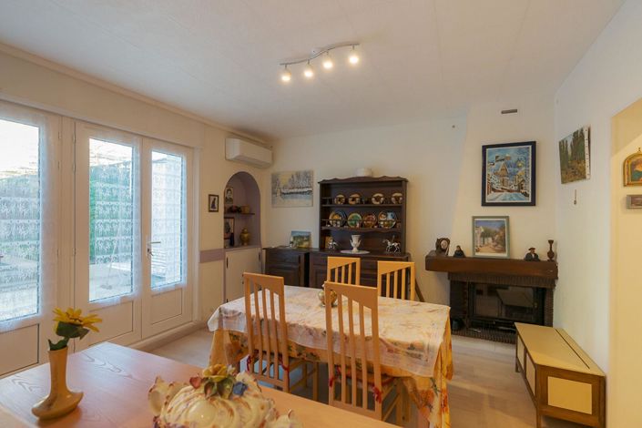 Image No.9-4 Bed House for sale