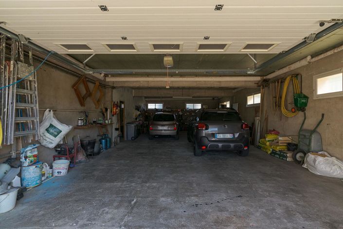 Image No.18-4 Bed House for sale