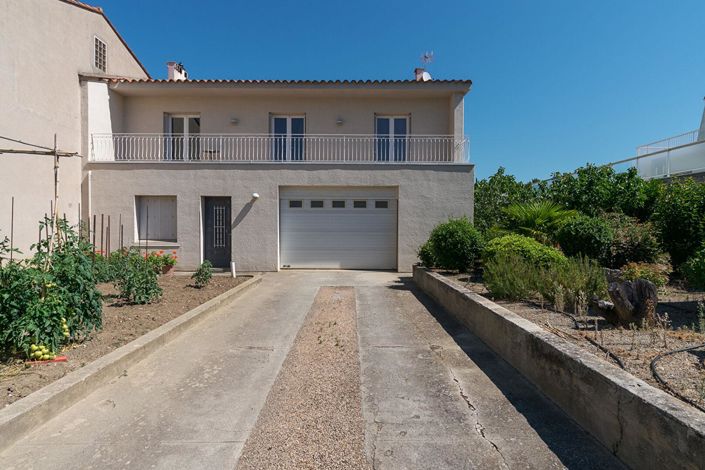 Image No.2-4 Bed House for sale