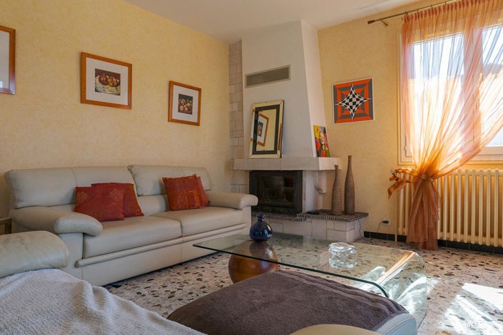 Image No.5-4 Bed House for sale