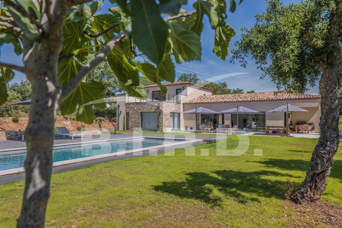 Image No.17-4 Bed House for sale