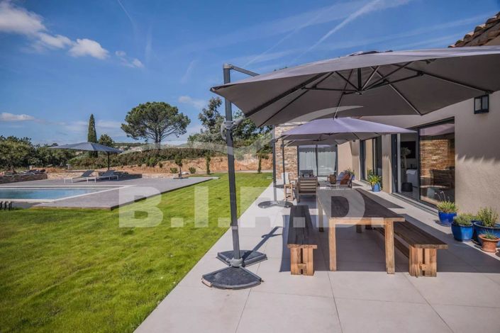 Image No.19-4 Bed House for sale