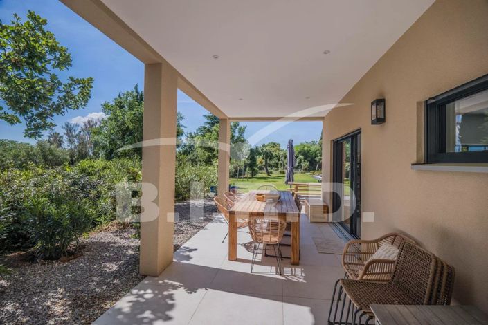 Image No.6-4 Bed House for sale