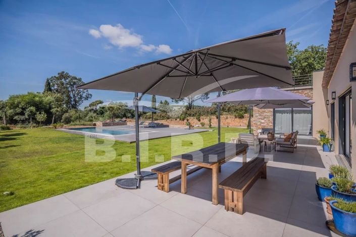 Image No.7-4 Bed House for sale