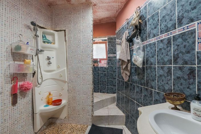 Image No.14-4 Bed House for sale