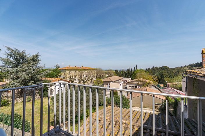 Image No.2-4 Bed House for sale