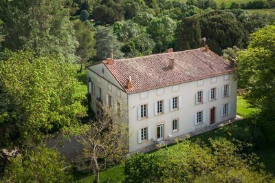 8 Bed House for sale