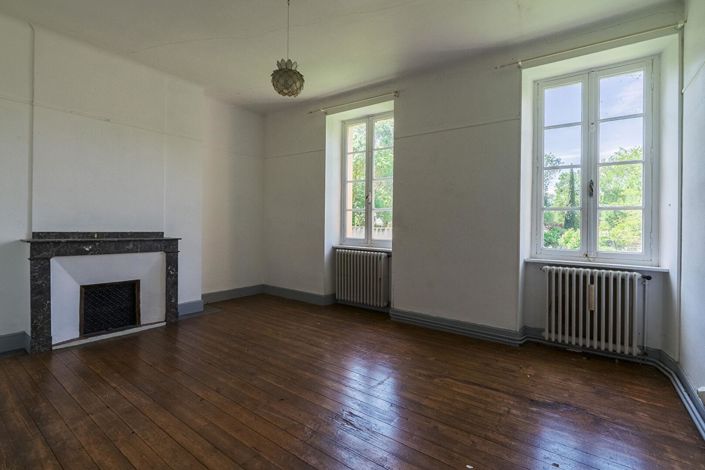 Image No.17-8 Bed House for sale