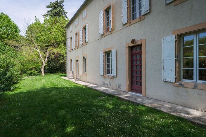 Image No.5-8 Bed House for sale