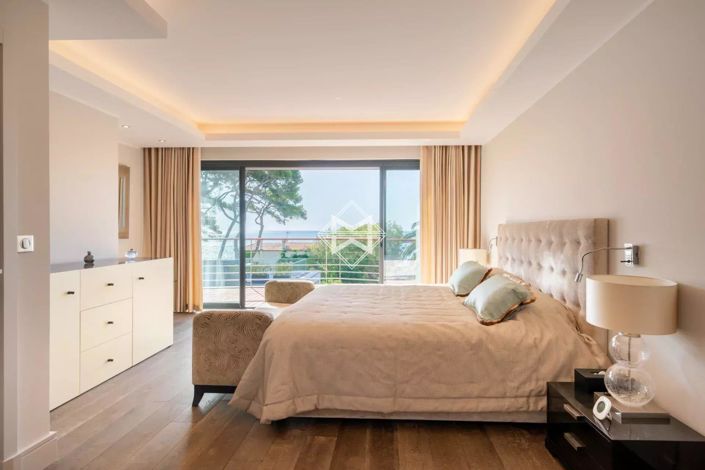 Image No.14-5 Bed House for sale