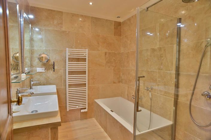 Image No.7-4 Bed House for sale