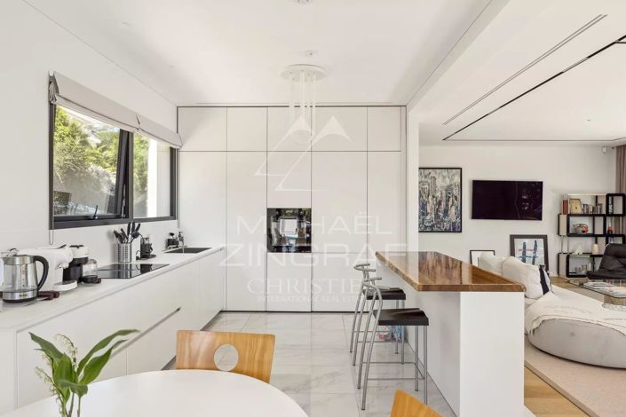 Image No.7-6 Bed House for sale