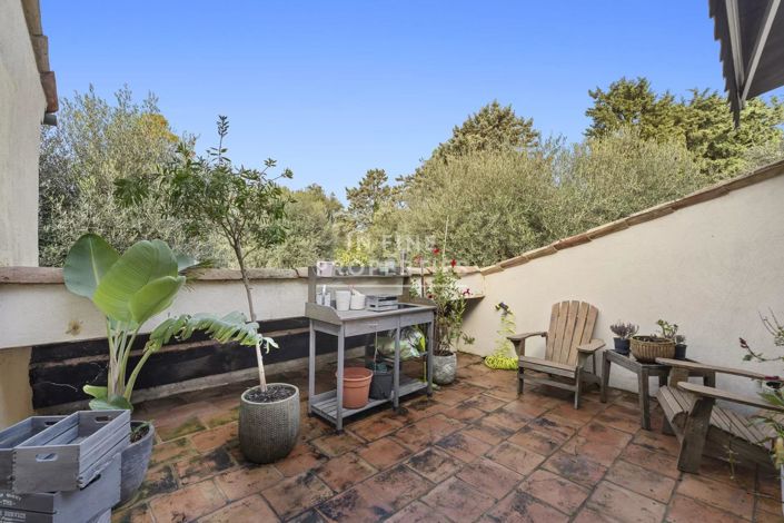 Image No.20-4 Bed House for sale