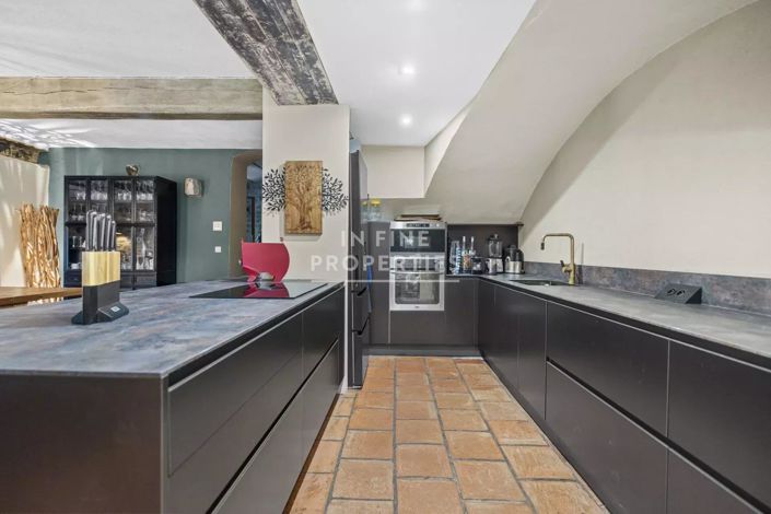 Image No.9-4 Bed House for sale