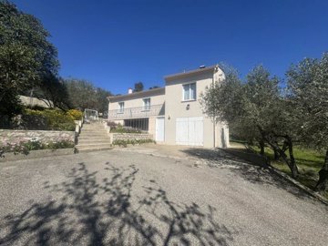 1 - Nîmes, House