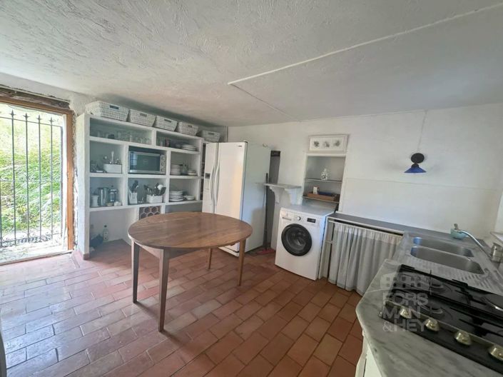 Image No.8-2 Bed House for sale