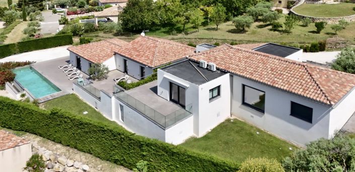 Image No.1-4 Bed House for sale