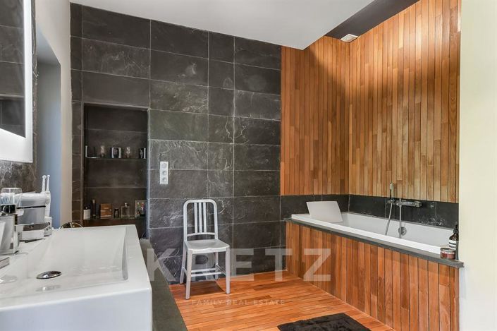 Image No.14-5 Bed House for sale