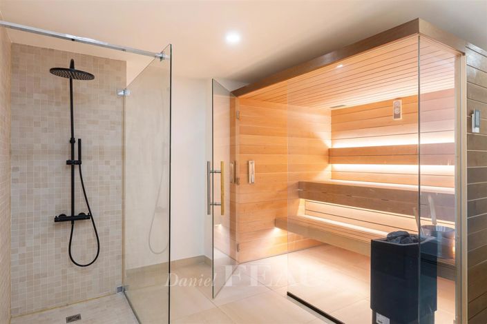 Image No.14-4 Bed House for sale