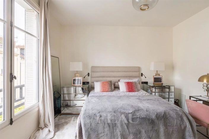 Image No.20-4 Bed House for sale