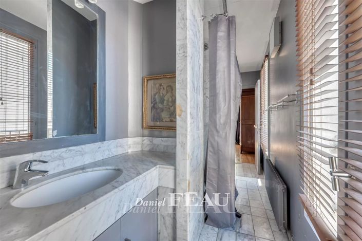 Image No.18-3 Bed Apartment for sale