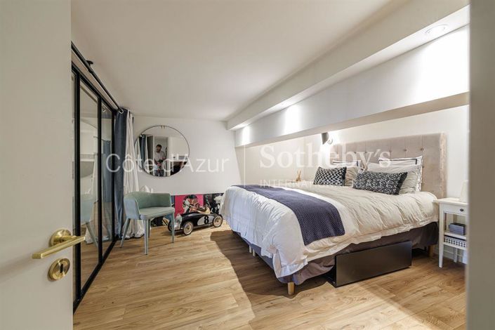 Image No.12-3 Bed Apartment for sale