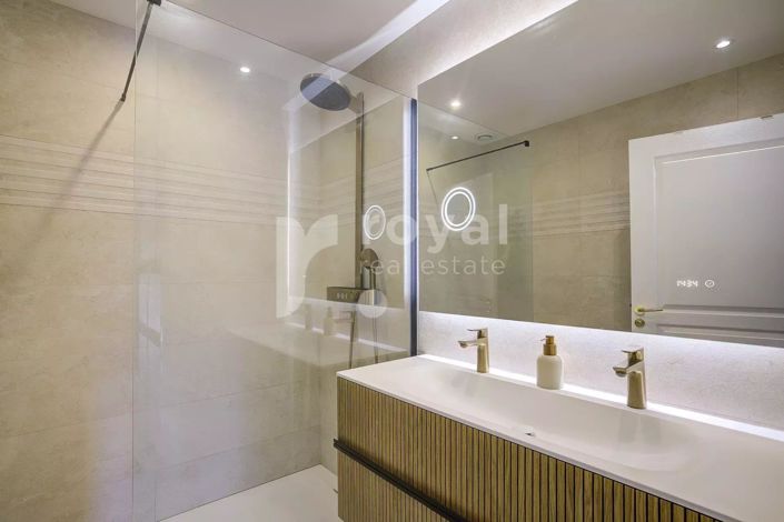 Image No.13-3 Bed House for sale