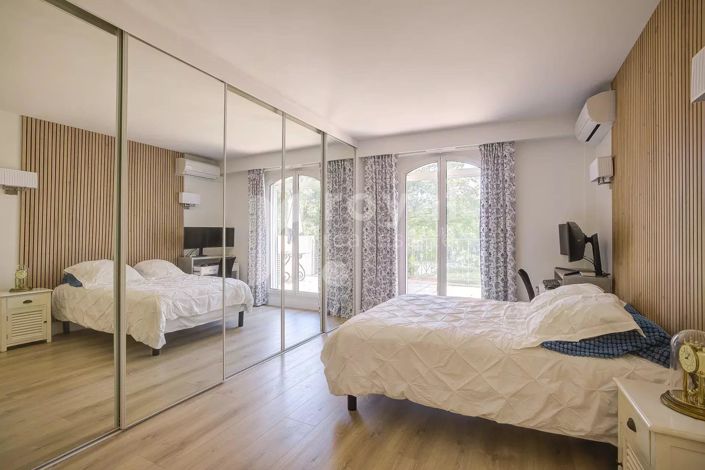 Image No.14-3 Bed House for sale