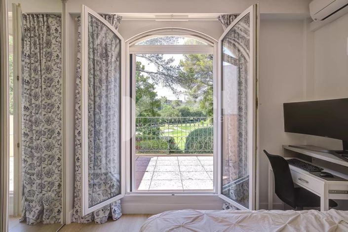 Image No.15-3 Bed House for sale